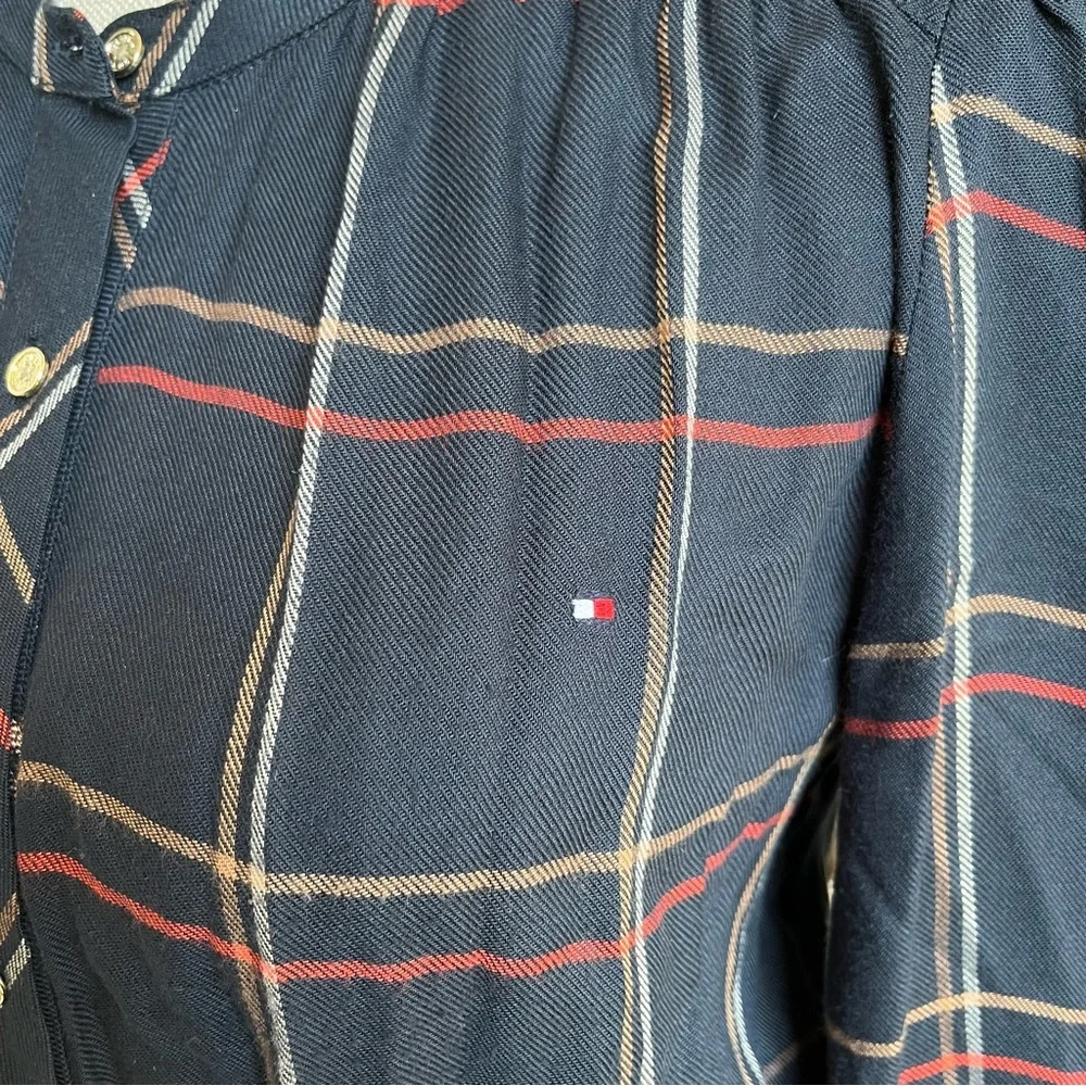 TOMMY HILFIGER | Kensington Long-Sleeve Tiered Plaid Shirtdress Size 6 - Picture 6 of 12